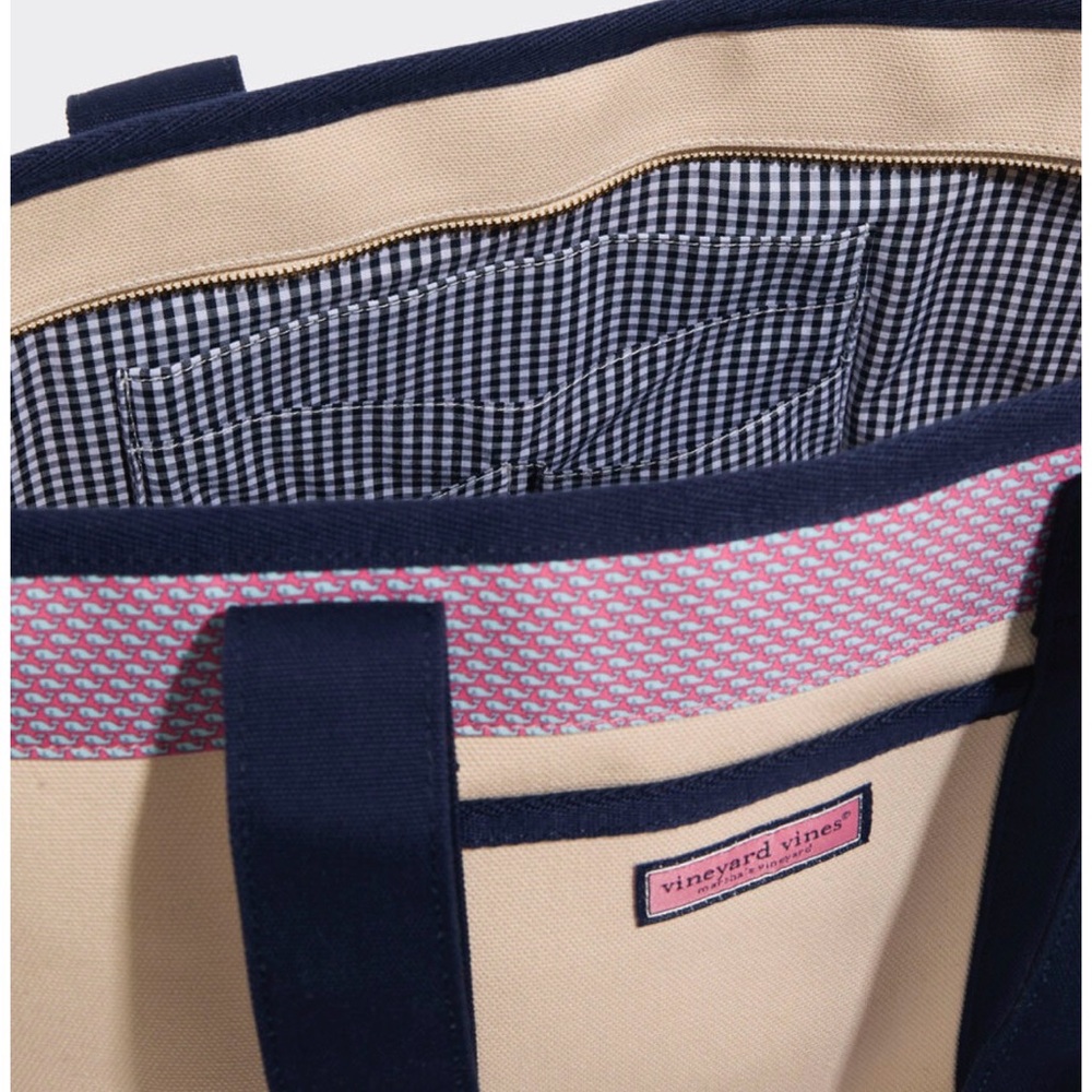 NWT Vineyard Vines Heritage Tie Silk Medium Tote - Picture 4 of 6